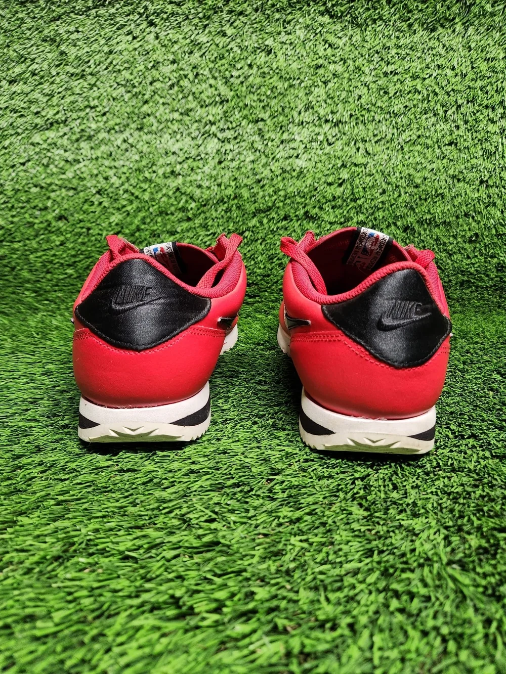 Nike Cortez NBA SE Red White Black Running Shoes Rare CI1047-600 Mens Size 10 - Picture 8 of 11